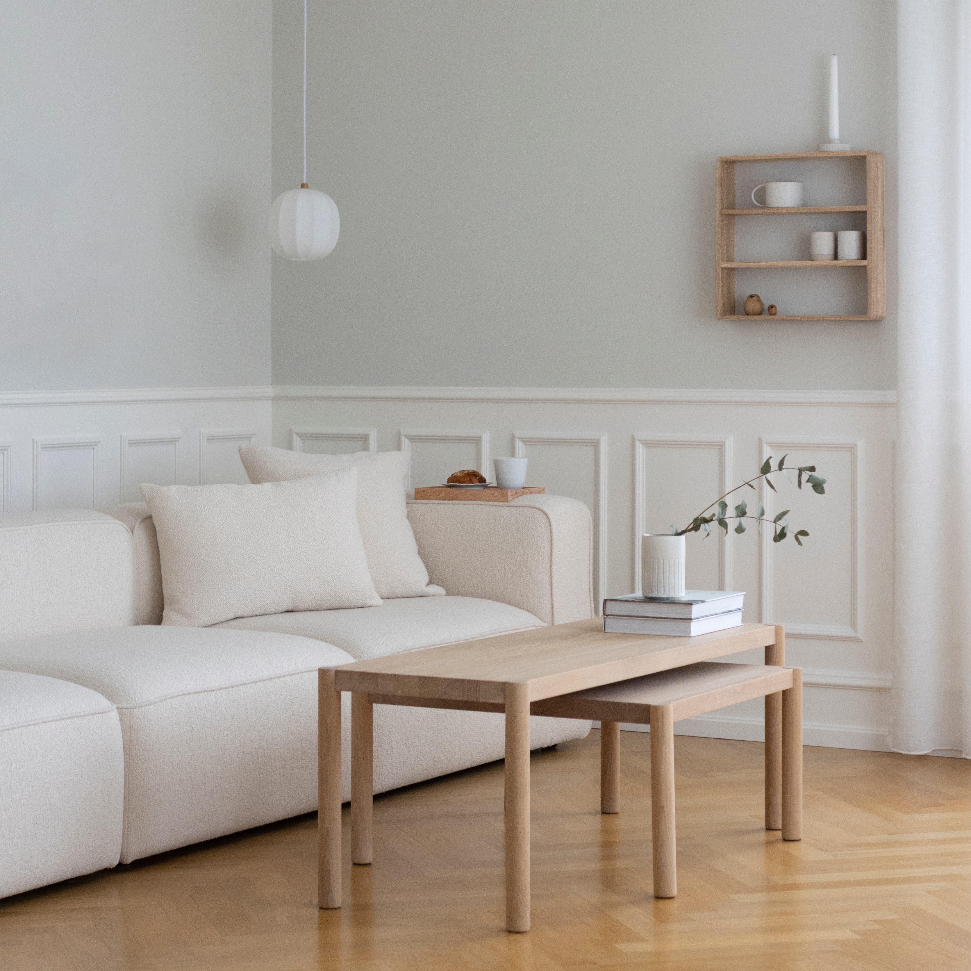 CUPMUG - Egetræshylde, h60x45 cm