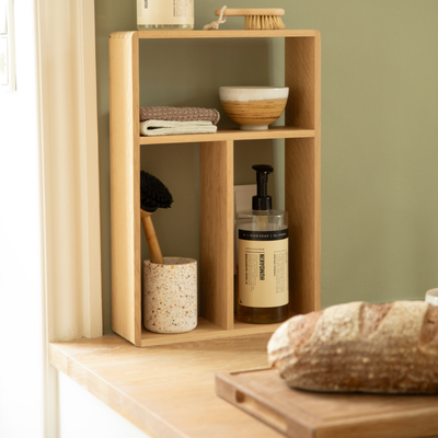 CUPMUG - Egetræshylde, h45 x b30 cm