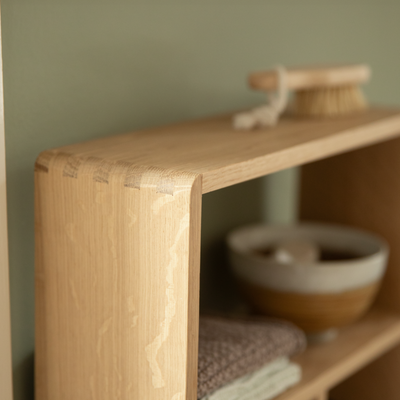 CUPMUG - Egetræshylde, h45 x b30 cm